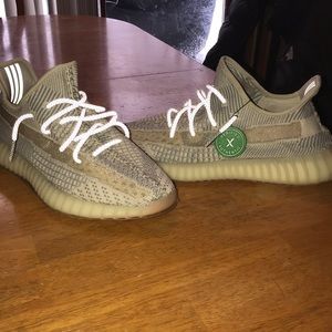 Yeezy 350 v2 lundmark